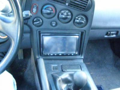 The JVC DVD head unit/><p class=