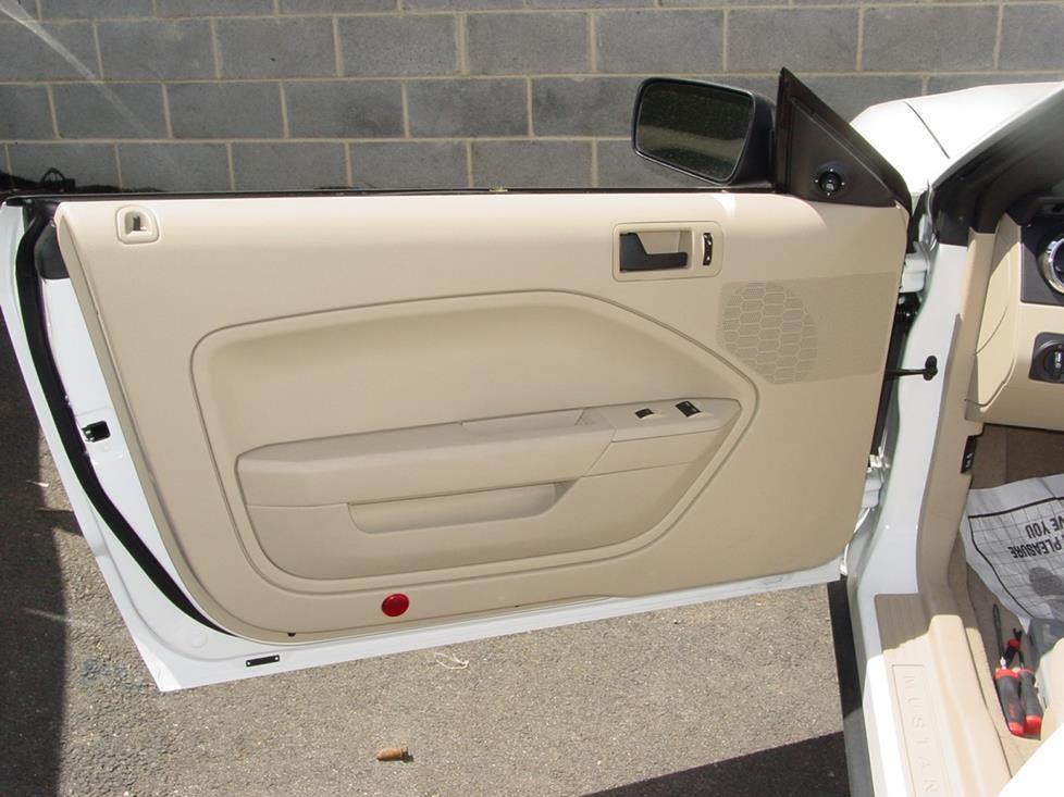 Ford Mustanf front door base model