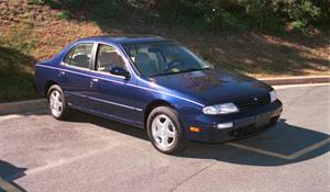 1997 Nissan Altima Exterior