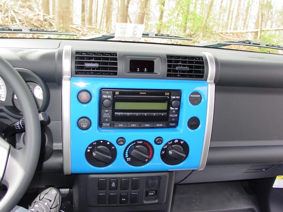 Toyota FJ Cruiser radio