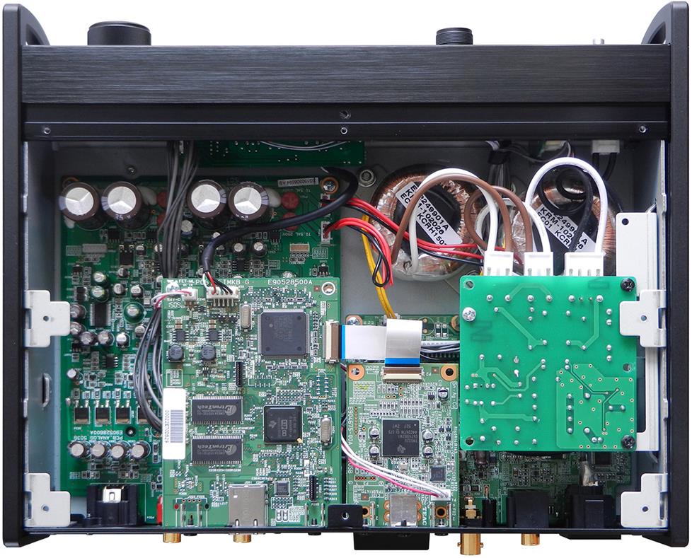 TEAC headphone amp internal shot