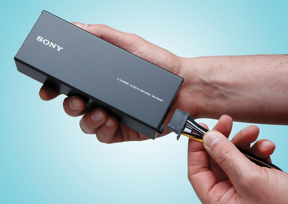 Compact amp in hand