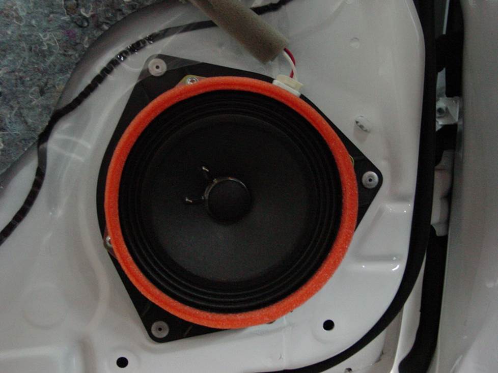 toyota matrix jbl front door speaker