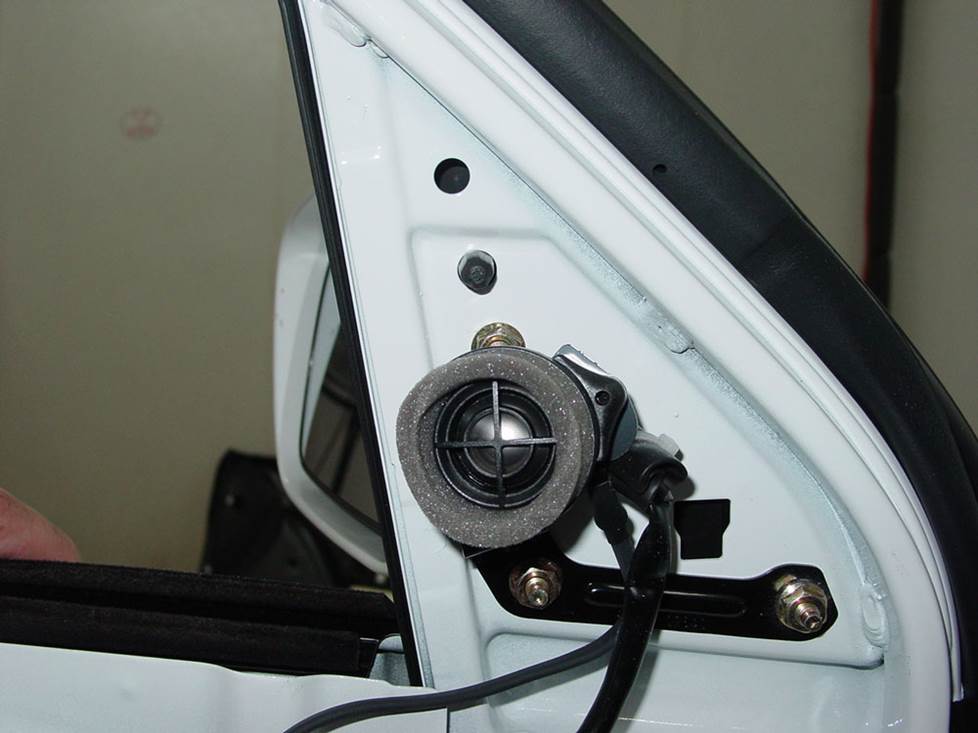 toyota matrix tweeter