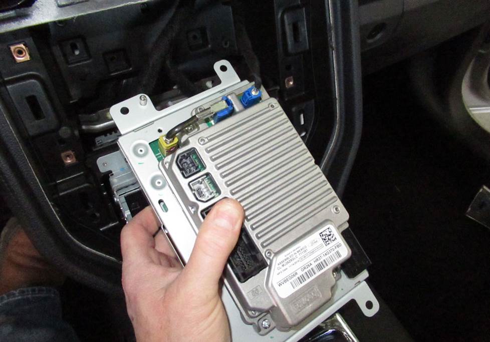 ford mustang factory amp