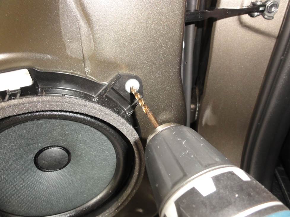 toyota rav4 rear door speaker removal