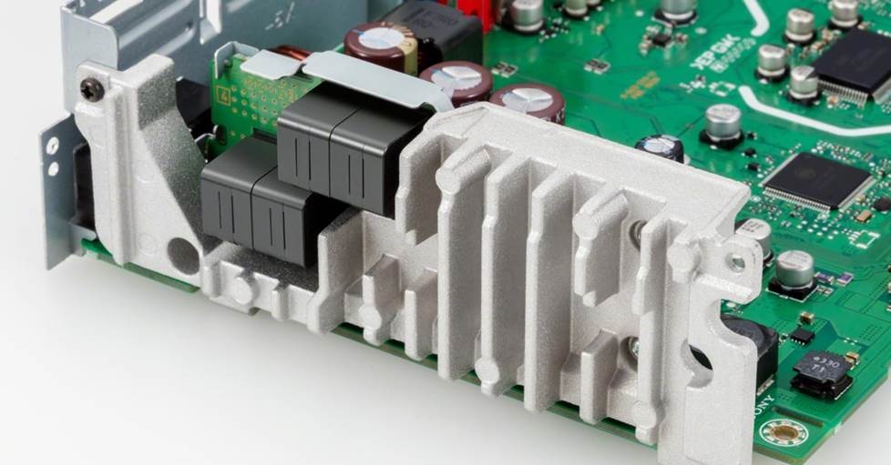 Sony XAV-AX7000 digital multimedia receiver heatsink