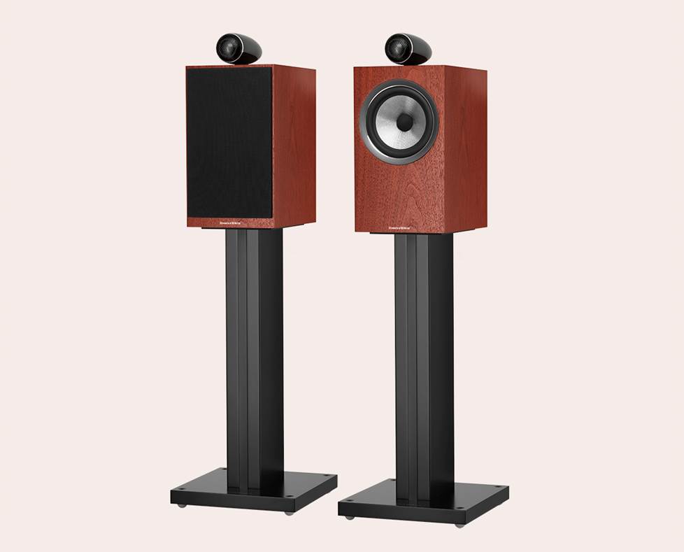 Bowers and Wilkins bookshelf speakers