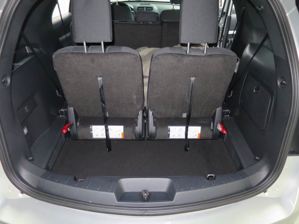 ford explorer cargo area