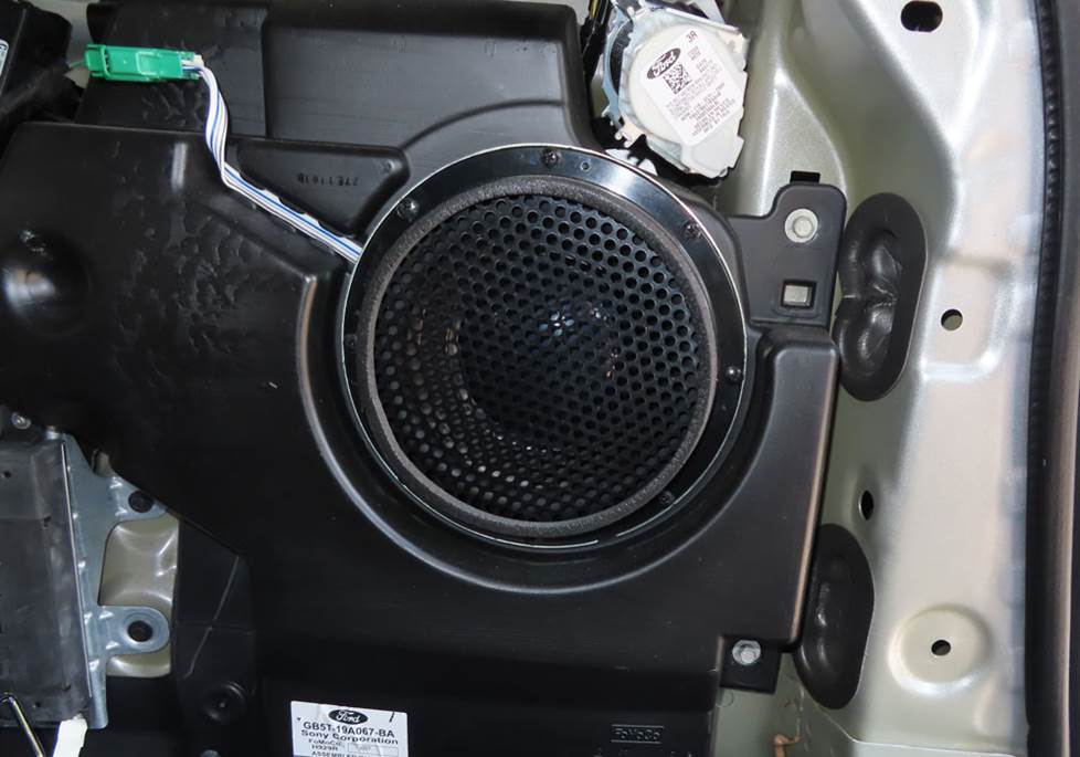ford explorer sony subwoofer