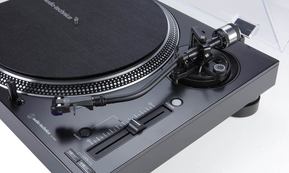 Audio-Technica LP120-USB Manual direct-drive professional turntable with USB output and built-in phono preamp