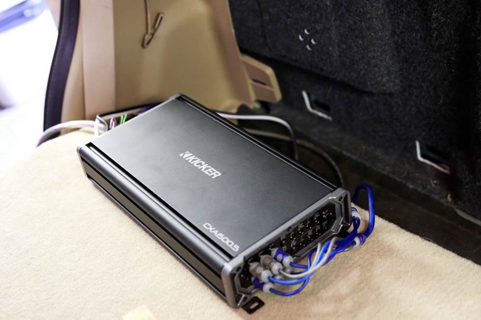 Kicker amp