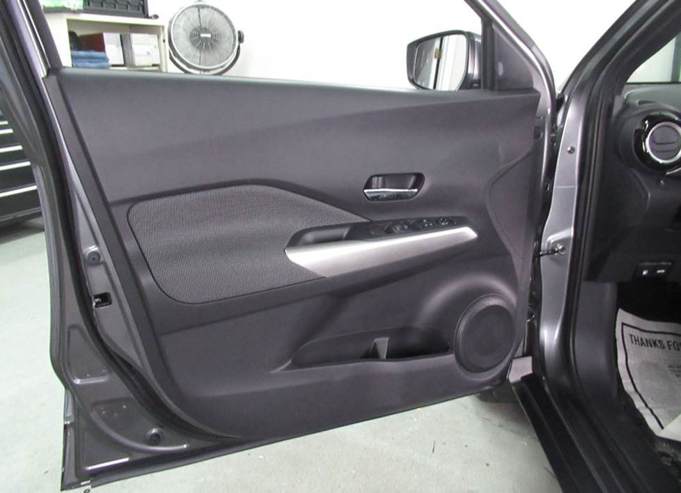 nissan kicks front door speakers