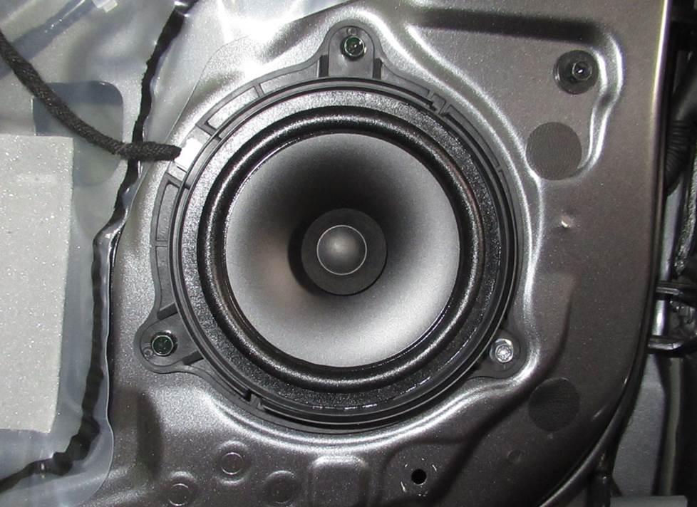 nissan kicks front door speaker removal