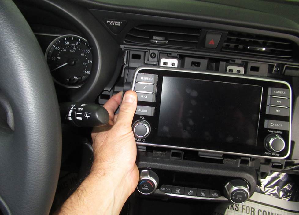 nissan kicks radio removal