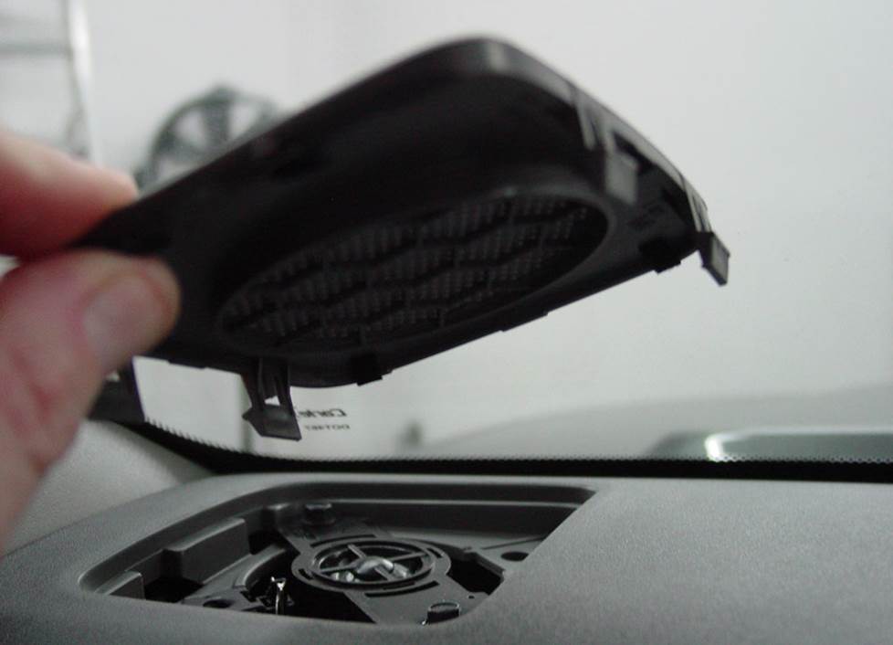 nissan frontier dash speaker
