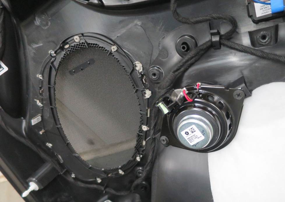 jeep grand cherokee midrange speaker