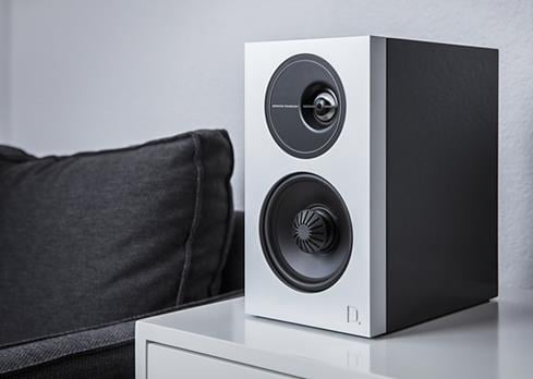 Definitive Technology D7 bookshelf speaker