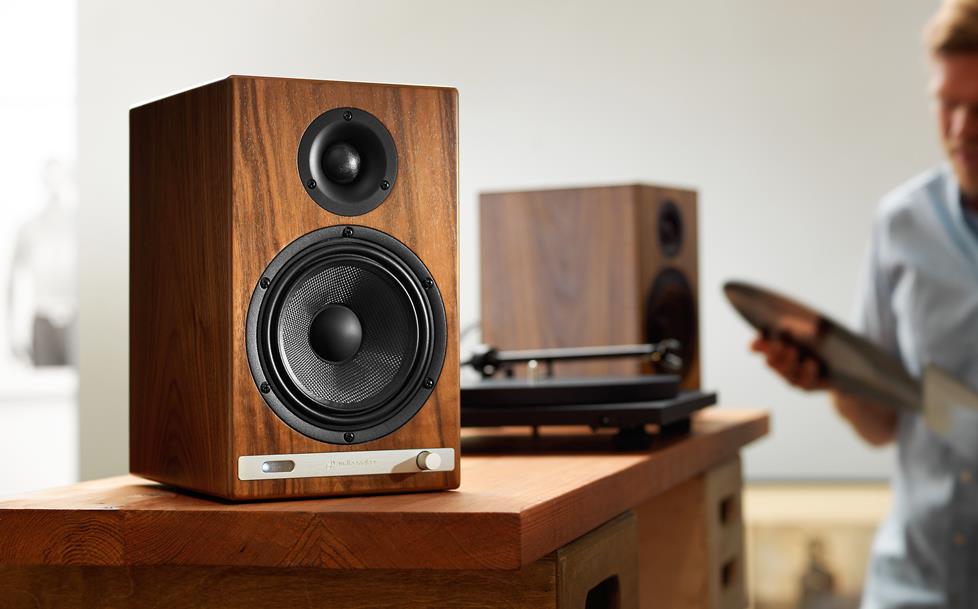 Audioengine HD6 powered bookshelf speakers