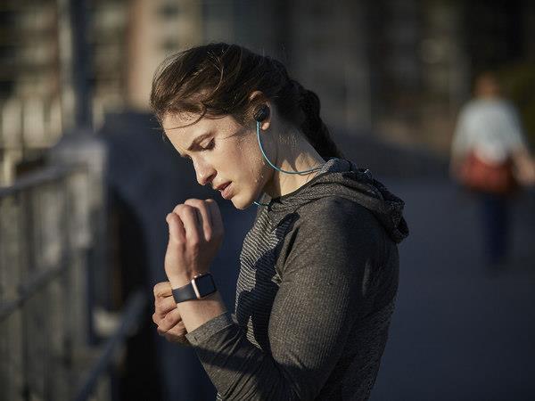 Water-resistant sport headphones