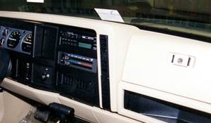 1984 Jeep Cherokee Factory Radio