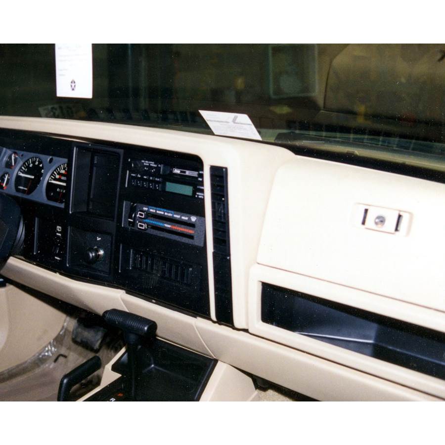 1986 Jeep Cherokee Factory Radio