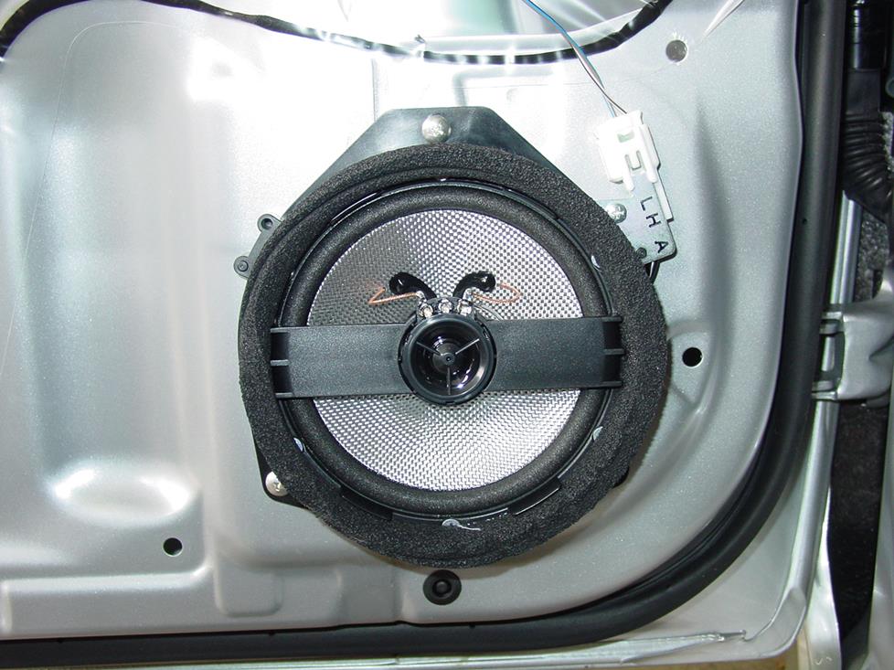 Upgraded door speaker with tweeter (Crutchfield Research Photo)