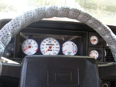 White gauges on a Volvo 240