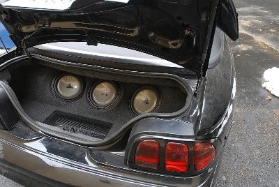 ford mustang trunk subwoofers