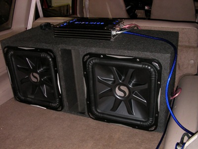 Hifonics Amp on top, 2 15