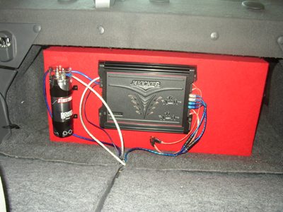 Amplifier and capacitor set up