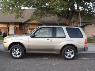 Brandon S's 2001 Ford Explorer Sport