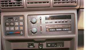 1996 Pontiac Transport Factory Radio