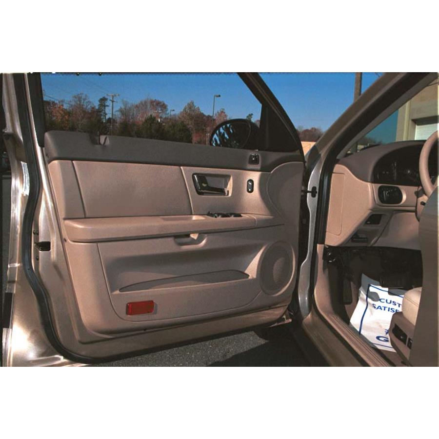 2007 Ford Taurus SE Front door speaker location