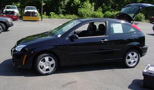 2005 Ford Focus ZX3 Exterior