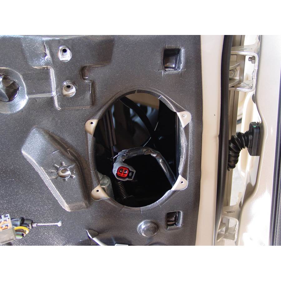 2007 Mercury Mountaineer Rear door speaker removed