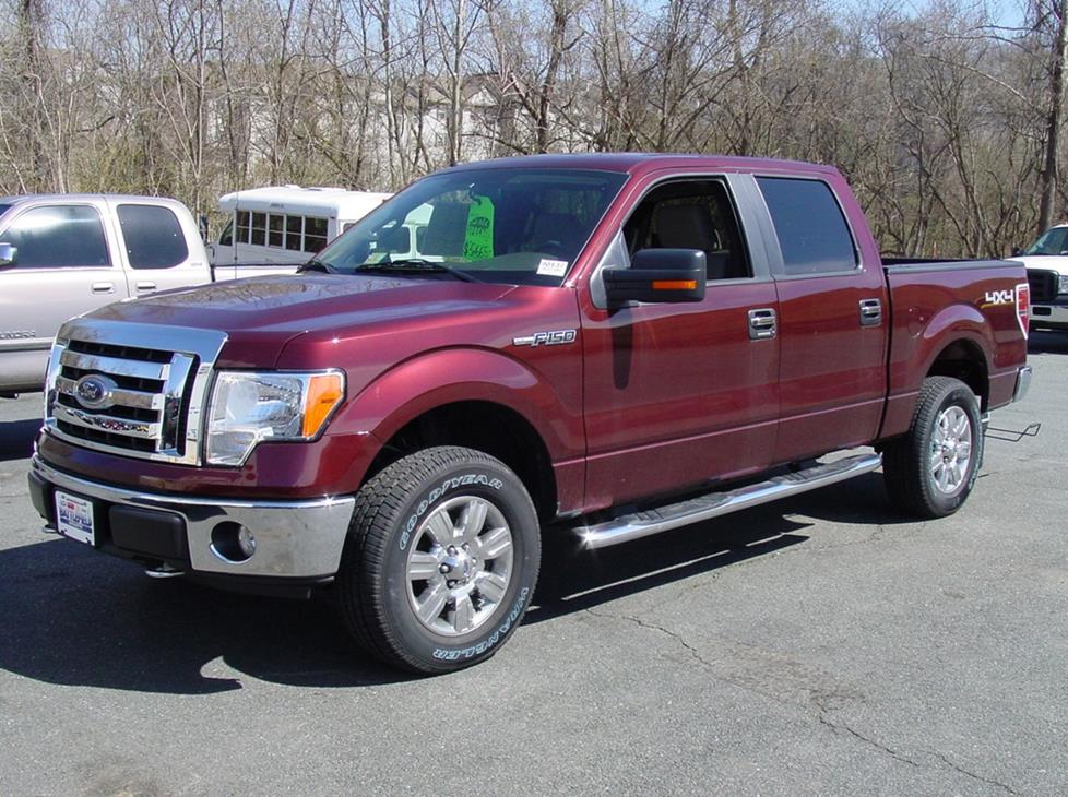 Ford F-150 SuperCrew cab pickup