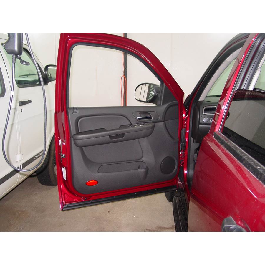 2007 Chevrolet Suburban Front door speaker location