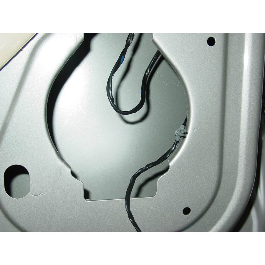 2009 Chevrolet Avalanche Rear door speaker removed