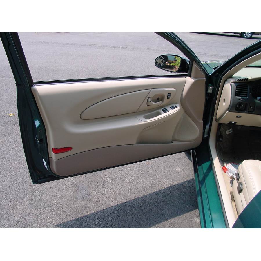 2000 Chevrolet Monte Carlo Front door speaker location
