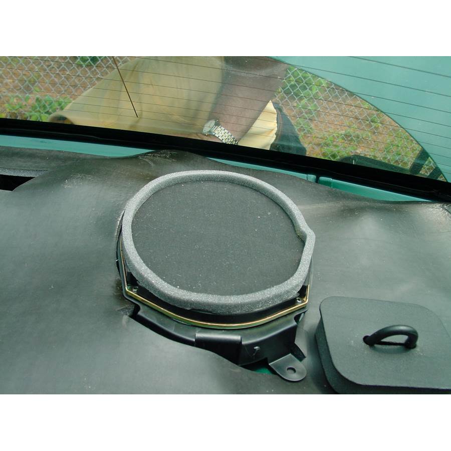 2000 Chevrolet Monte Carlo Rear deck speaker