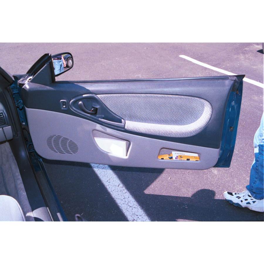 2000 Chevrolet Cavalier Front door speaker location