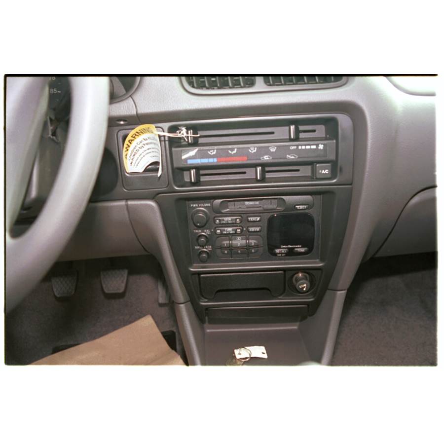 1999 Chevrolet Metro Factory Radio