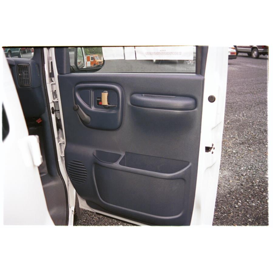 2000 Chevrolet Express Front door speaker location