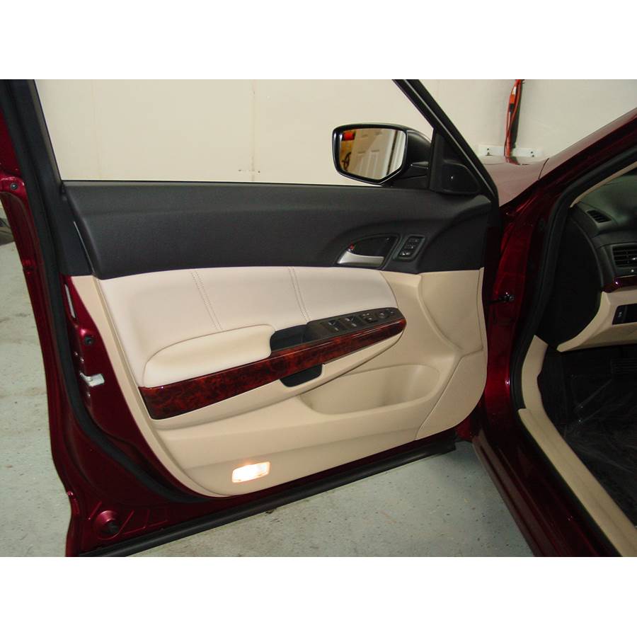 2014 Honda Crosstour Front door speaker location