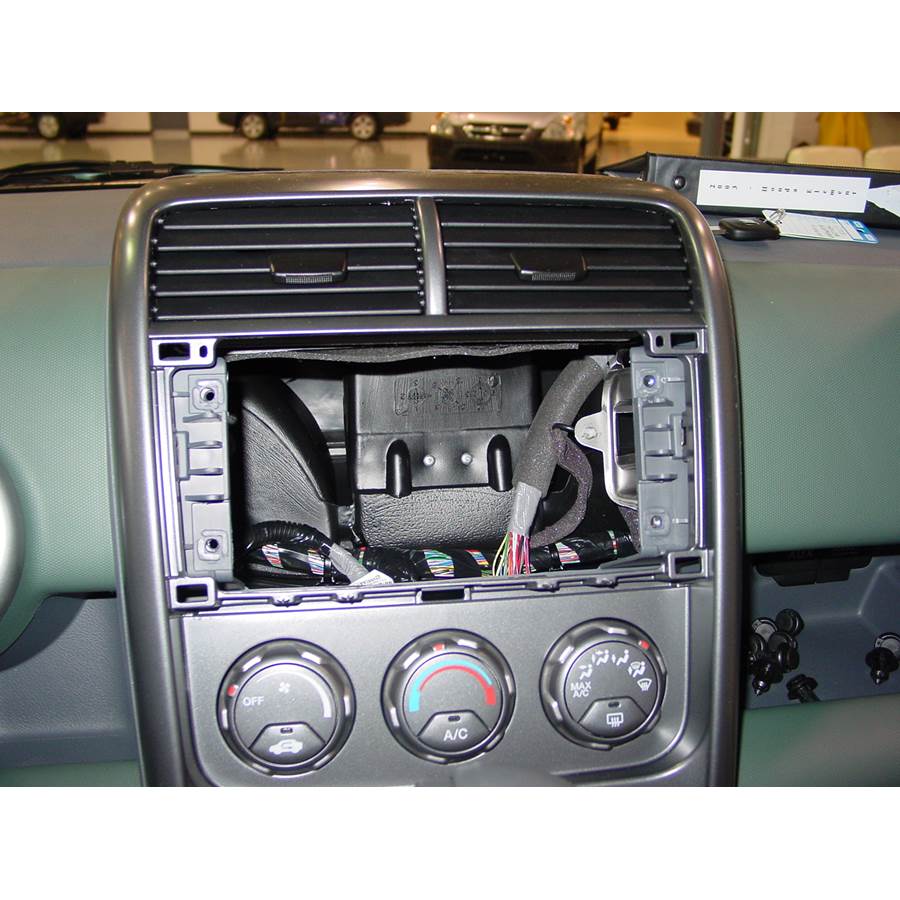 2006 Honda Element Factory radio removed