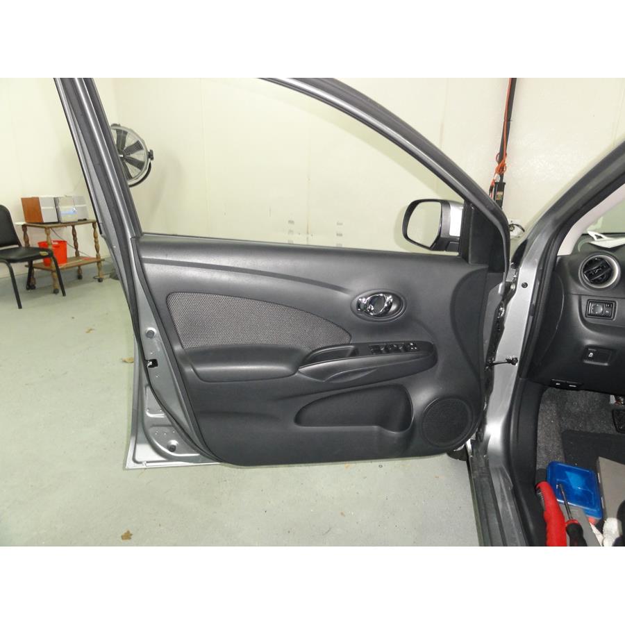 2014 Nissan Versa SV Front door speaker location