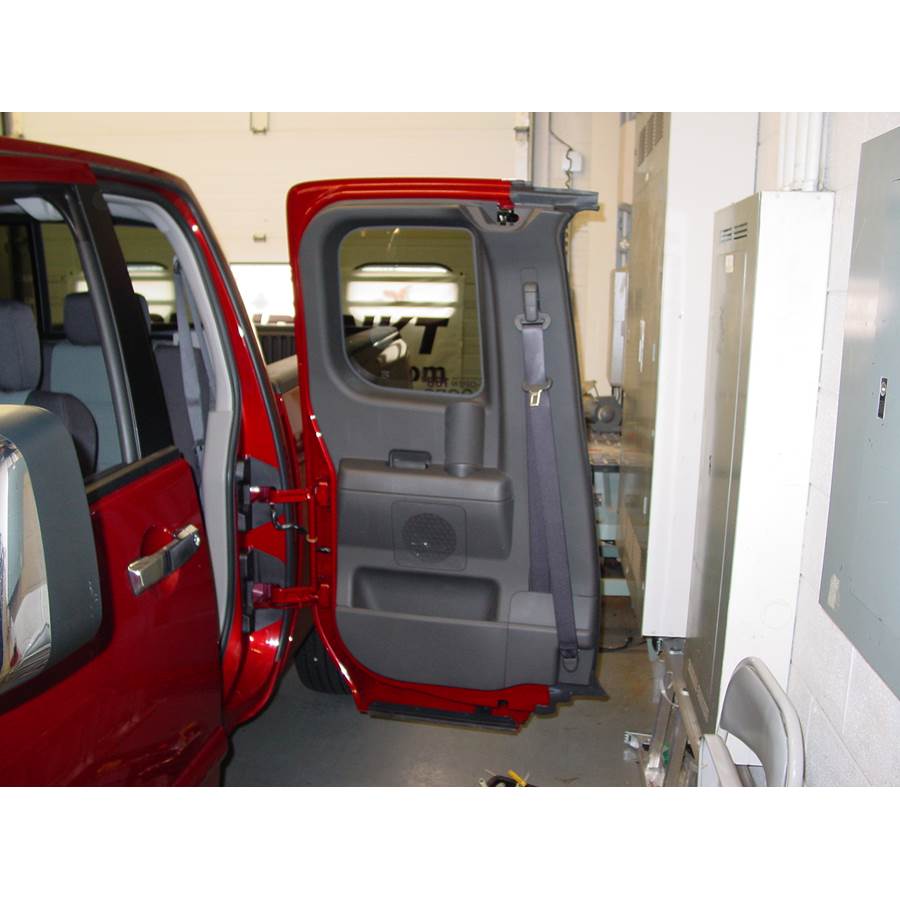 2013 Nissan Titan PRO-4X Rear door speaker location