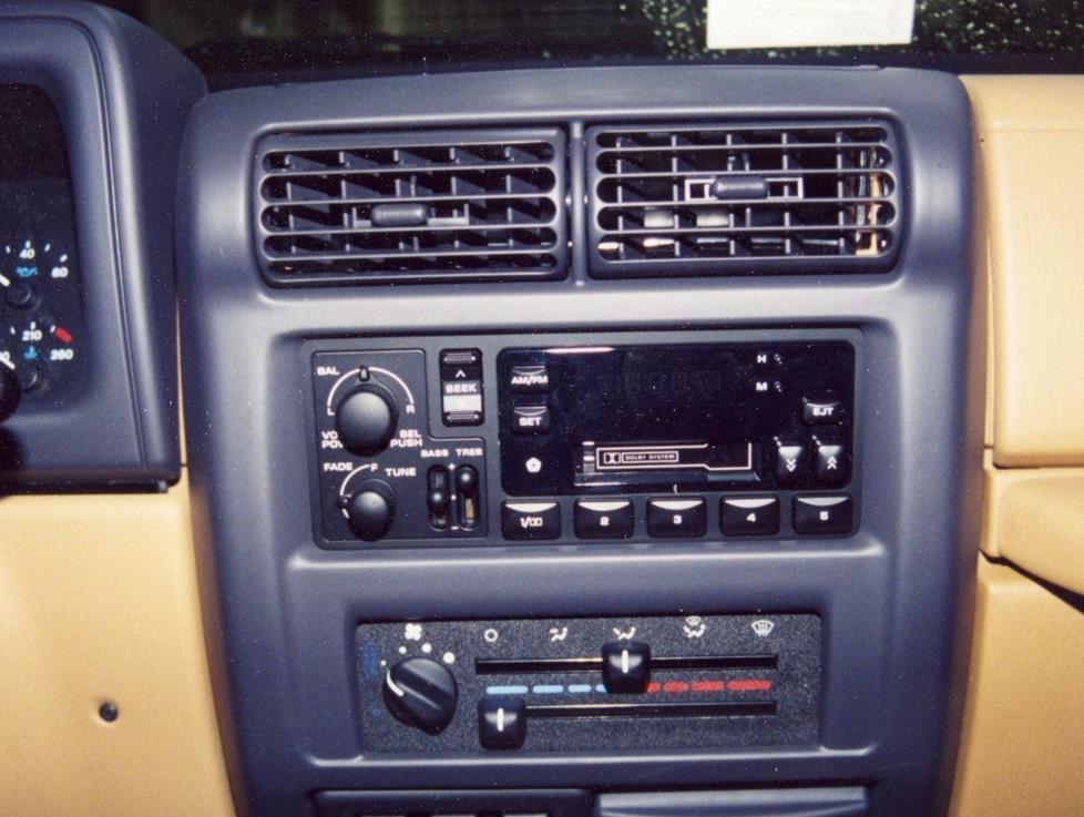 Jeep Wrangler stereo