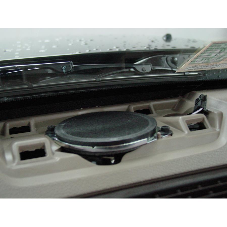 2010 Dodge Ram 1500 Center dash speaker